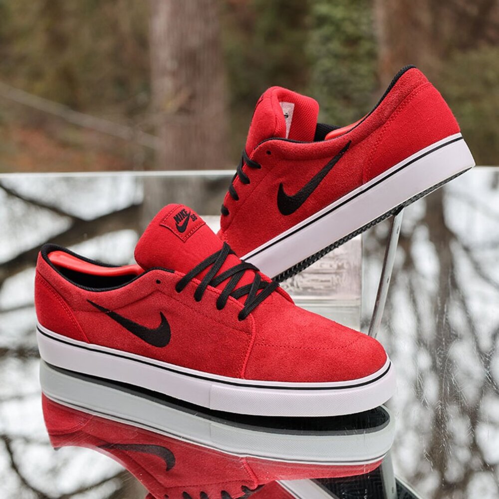 Nike SB Satire Skateboarding Red Suede
